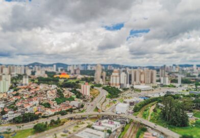 Barueri lidera geração de empregos formais na região e se consolida como polo de desenvolvimento econômico 
