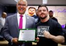 Deputado Bruno Lima recebe Cartão de Prata em solenidade na Câmara de Osasco