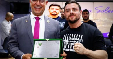 Deputado Bruno Lima recebe Cartão de Prata em solenidade na Câmara de Osasco