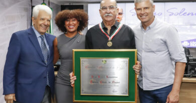 Comerciante armênio osasquense recebe homenagens na Câmara Municipal