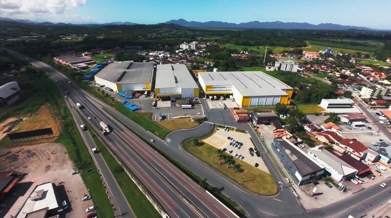  Britânia anuncia feirão de emprego com 150 vagas e salários reestruturados em Joinville (SC)