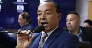 Zé Carlos Santa Maria assume cadeira na Câmara de Osasco