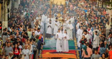 Santana de Parnaíba realiza 66ª Festa de Corpus Christi com um dos maiores e mais belos tapetes do Brasil