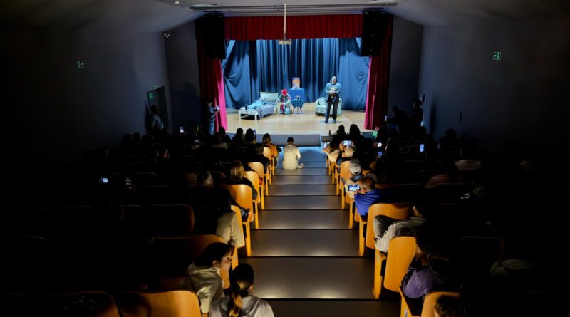 Cineteatro Coronel Raymundo é reinaugurado após ampla restauração que preserva patrimônio histórico em Santana de Parnaíba