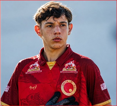 Felipe Santos deixa a família aos 15 anos para perseguir o sonho de ser jogador profissional