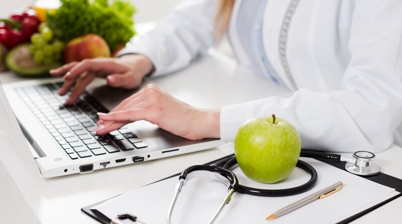Dia do Nutricionista: Brasil tem mais de 1,5 mil vagas abertas para profissionais da área, aponta Infojobs