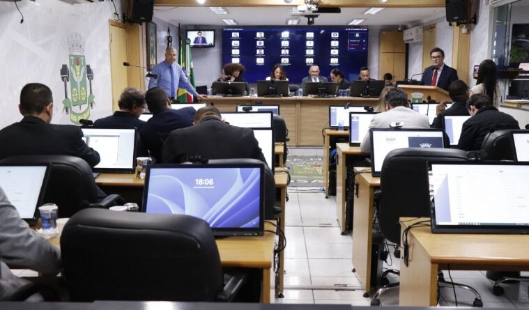 Câmara aprova projetos que tratam de obras, trânsito, cultura e cidadania