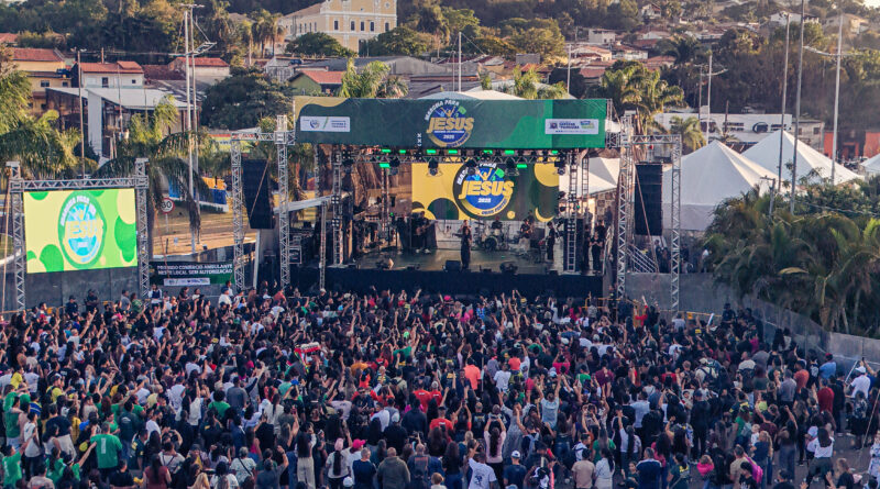 Marcha para Jesus reúne fé, caminhada e shows de grandes nomes da música gospel em Santana de Parnaíba