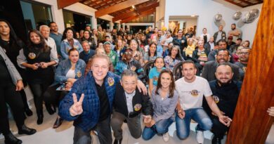 Igor Soares e Bruna Furlan anunciam destinação de emenda para construção de campo sintético no Figueirão, em Jandira