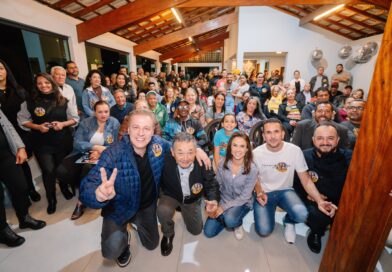 Igor Soares e Bruna Furlan anunciam destinação de emenda para construção de campo sintético no Figueirão, em Jandira