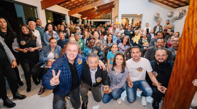 Igor Soares e Bruna Furlan anunciam destinação de emenda para construção de campo sintético no Figueirão, em Jandira