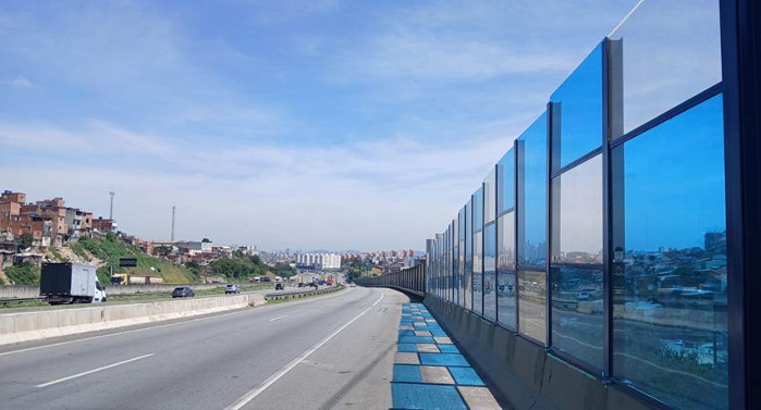 Concessionária Rodoanel Oeste inicia implantação de 8 km de barreiras acústicas na SP-021